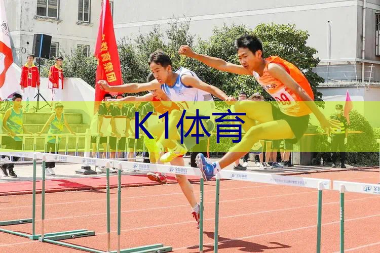 方便快捷又省力！物业绿化草坪补栽新方法介绍。